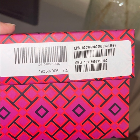 Tory Burch travel flat - Picture 14 of 14